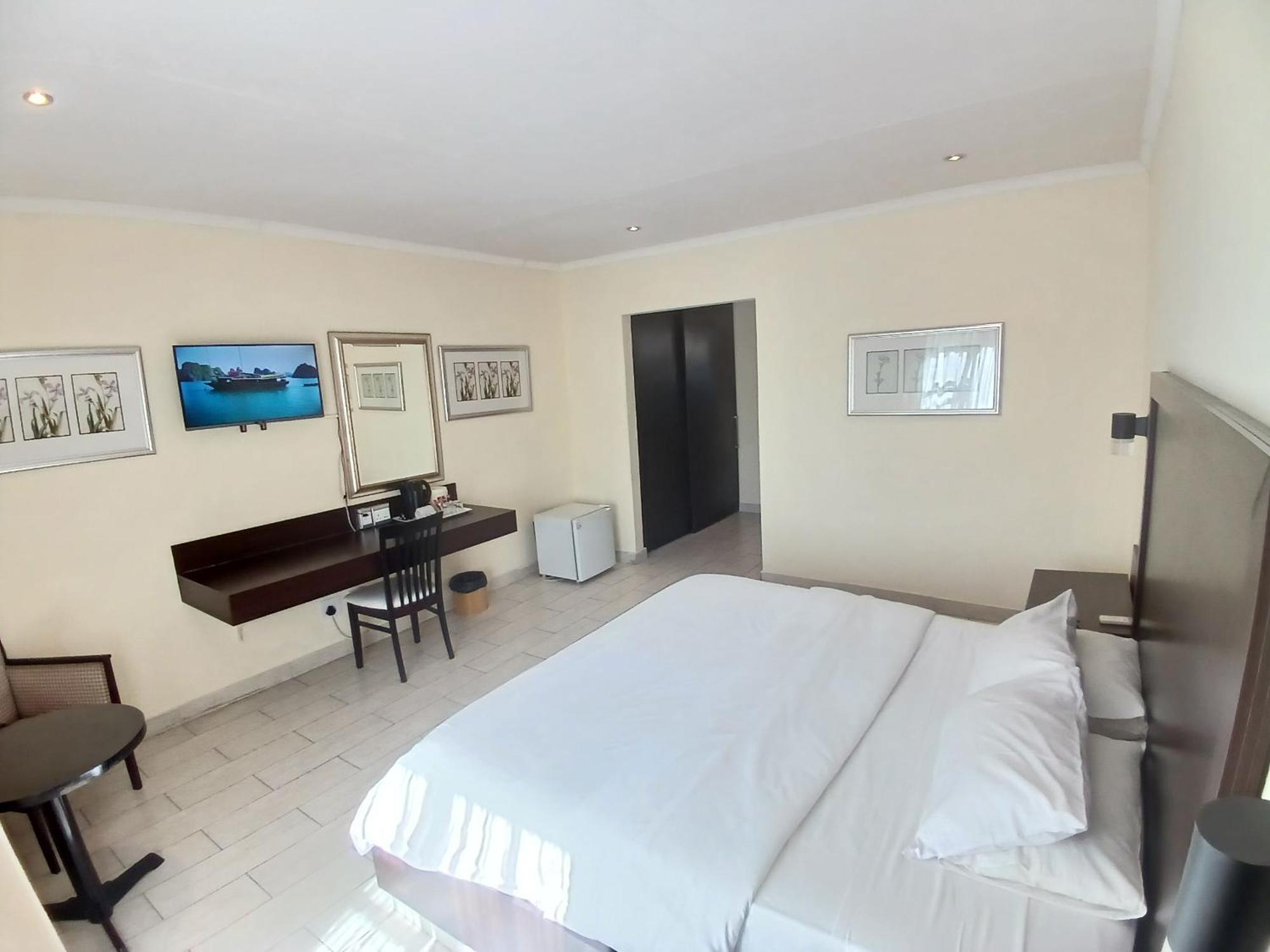Villa Via Hotel Midrand Zewnętrze zdjęcie
