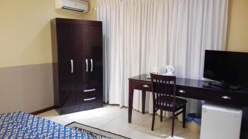 Villa Via Hotel Midrand Zewnętrze zdjęcie