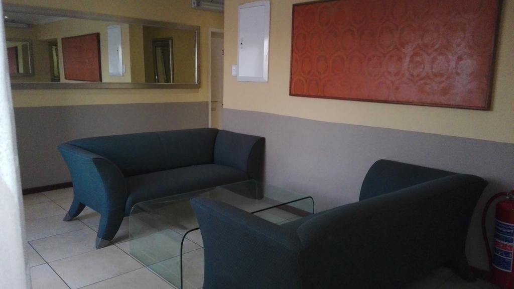 Villa Via Hotel Midrand Zewnętrze zdjęcie