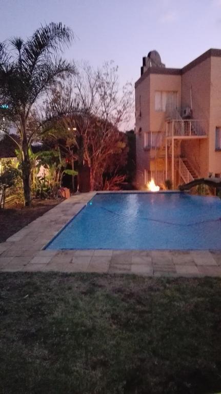 Villa Via Hotel Midrand Zewnętrze zdjęcie