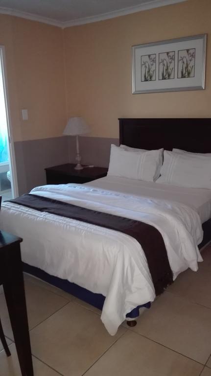 Villa Via Hotel Midrand Zewnętrze zdjęcie